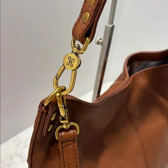 HOBO Pier Shoulder Bag purse in Brown Tan Pebbled Leather - Picture 7 of 12
